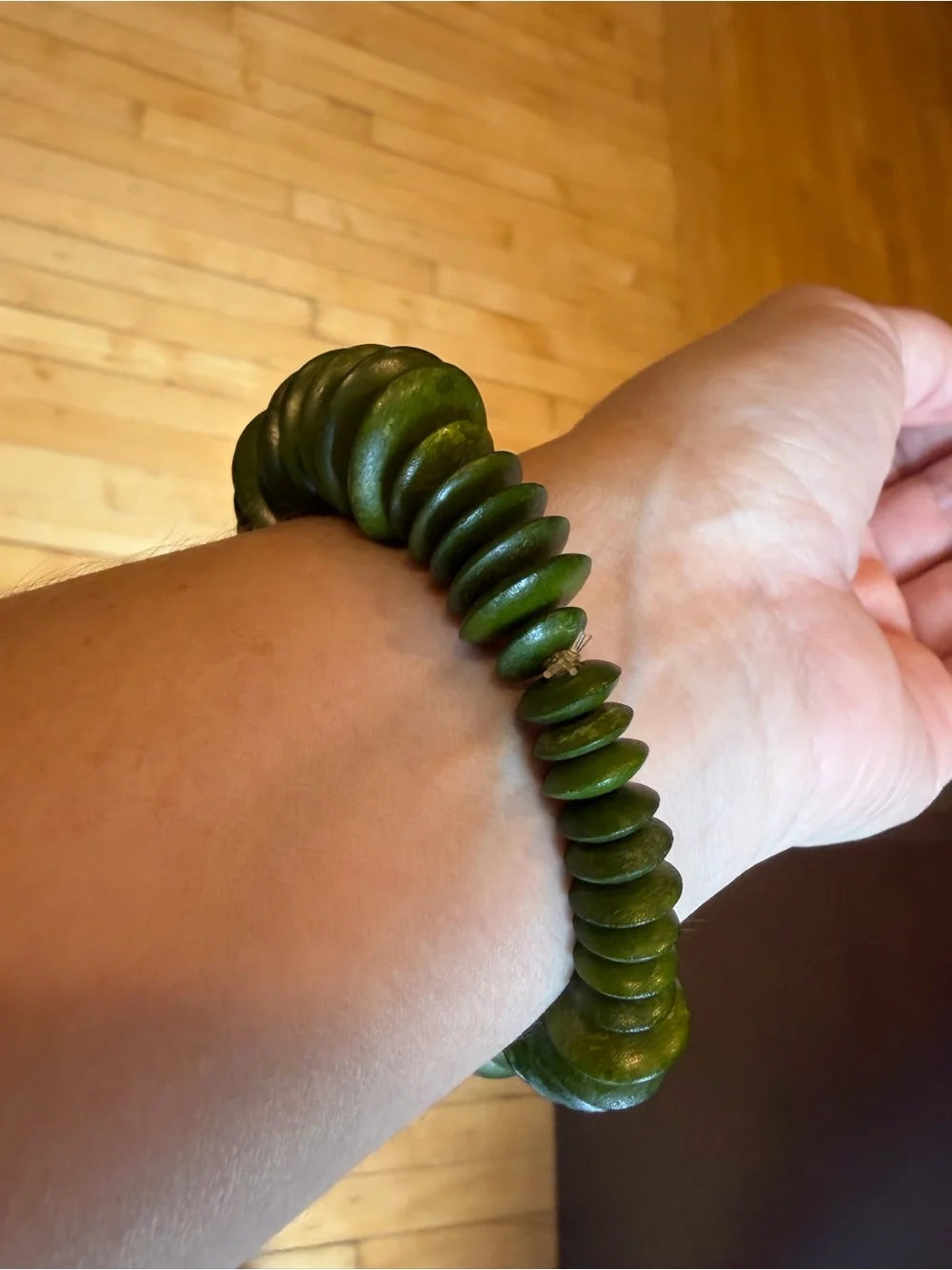 Chunky Green Wood Graduated Disc Stretch Bracelet Boho Statement Jewelry